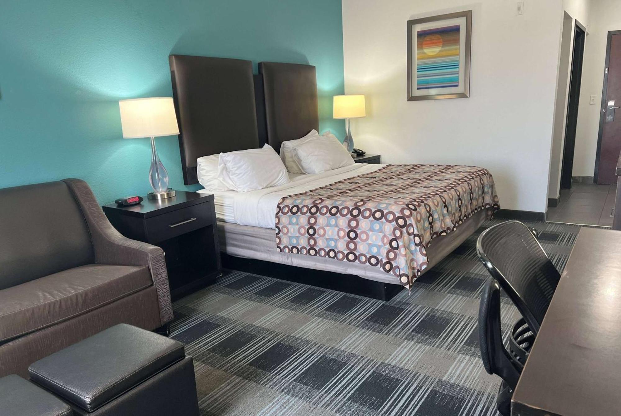 Days By Wyndham Hotel Alva