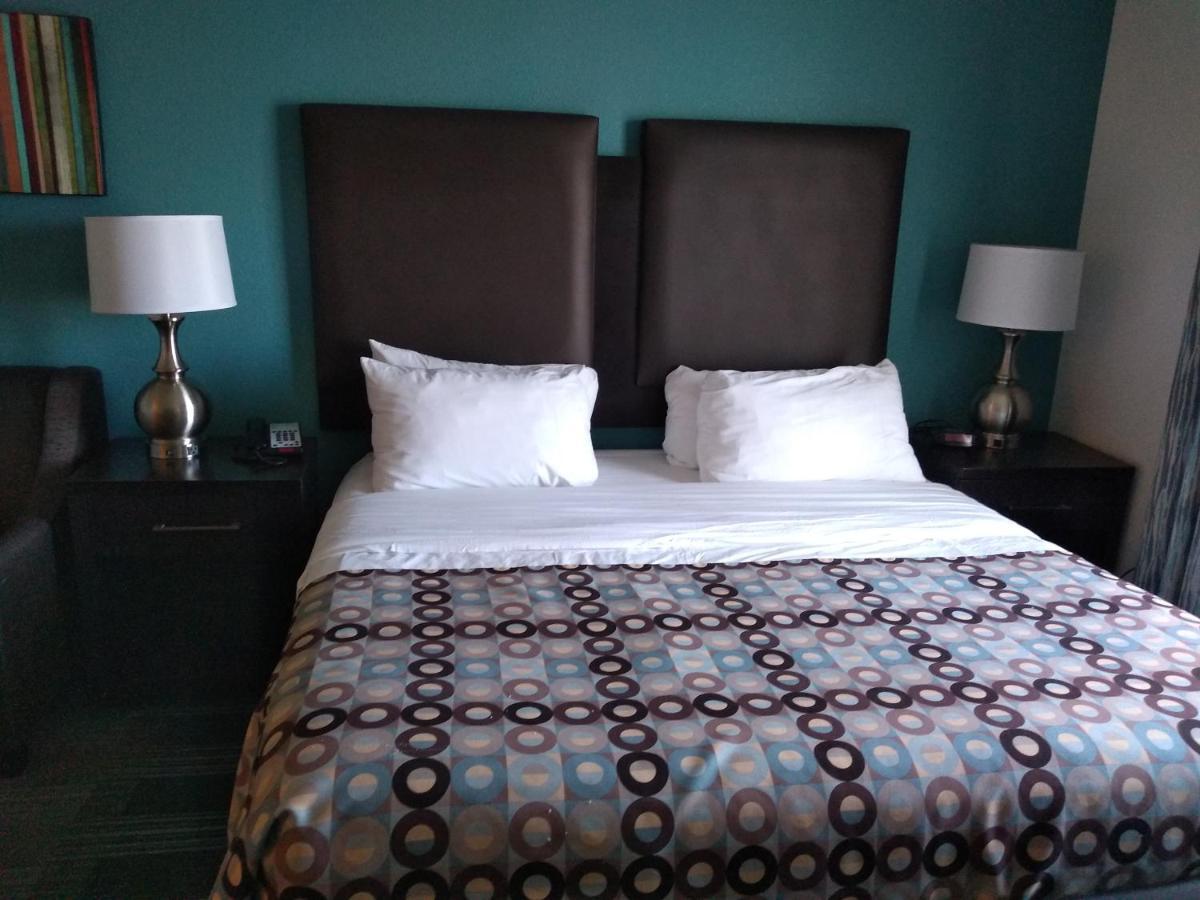 Days By Wyndham Hotel