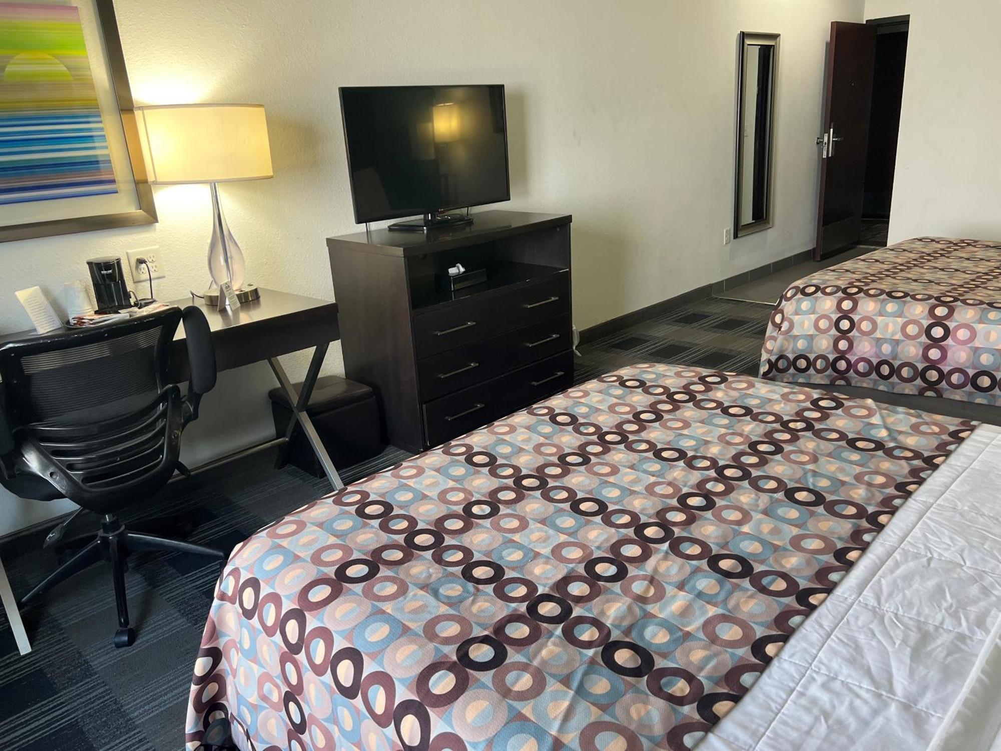Days By Wyndham Hotel 2*